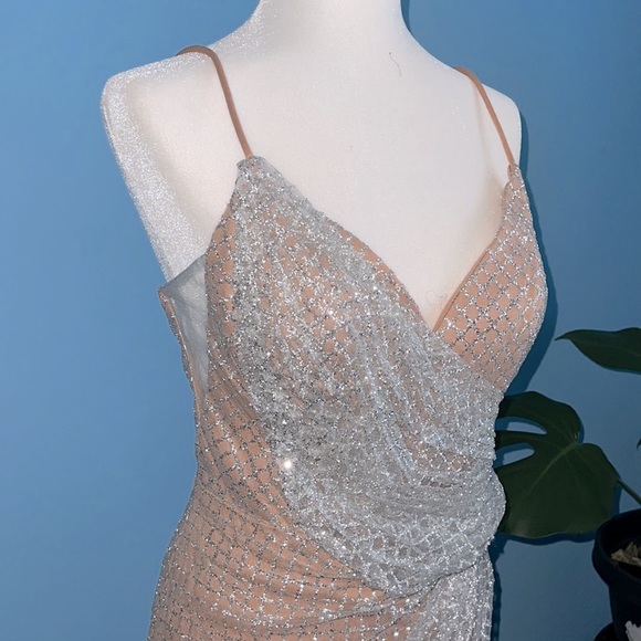 🆕 May Queen Silver Nude Split-hem Long Dress - Picture 4 of 12